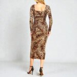 Trendy Ruched Scoop Neck Printed Midi Dress - Chic Jersey Style - Image 3